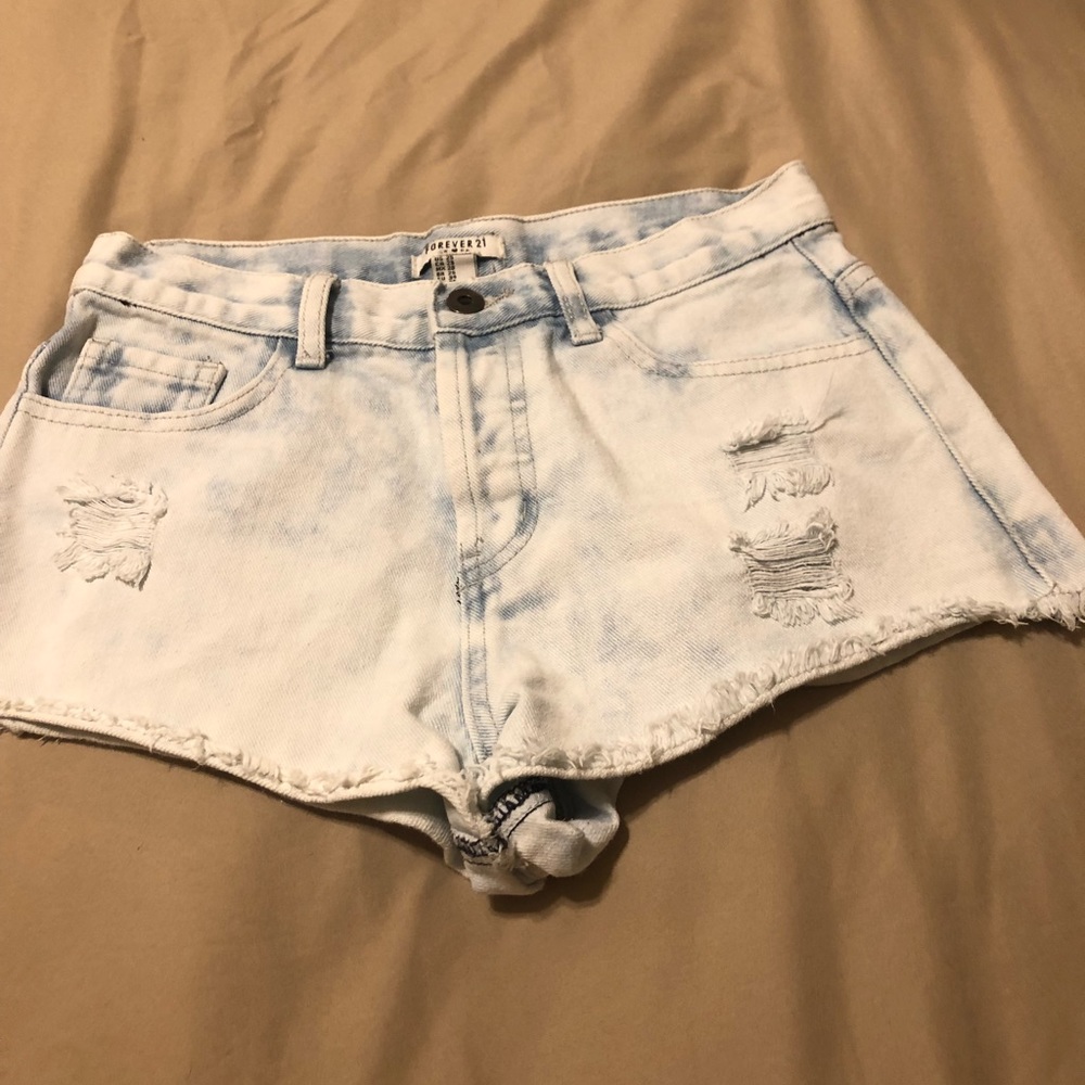 Denim ripped short shorts